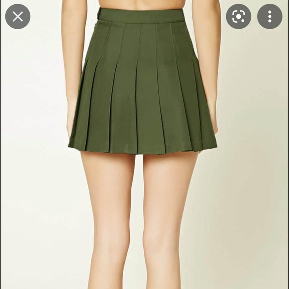 💗NWOT School Girl Khaki Green Pleated Mini Skirt by F21 in Size S - Picture 5 of 7